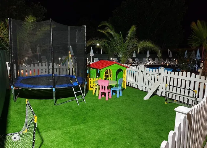 Family Elit Szálloda