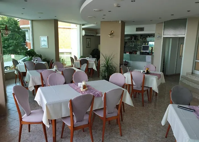 семеен елит Хотел