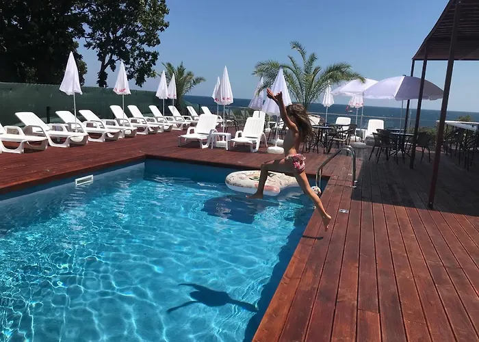 семеен елит 2* Китен